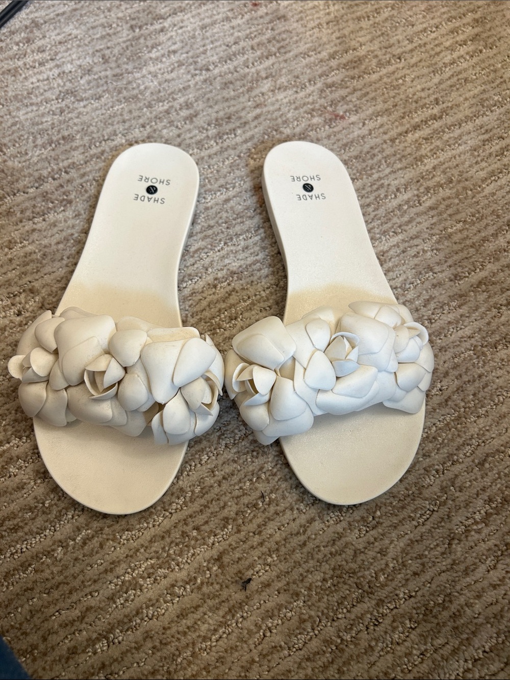 Shade & Shore White Floral Braided Slide Sandals